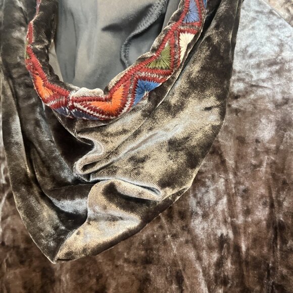 Andree By Unit Gray Crushed Velvet Embroidered Kimono Cardigan Sz S Hood Tie NEW - Picture 5 of 10